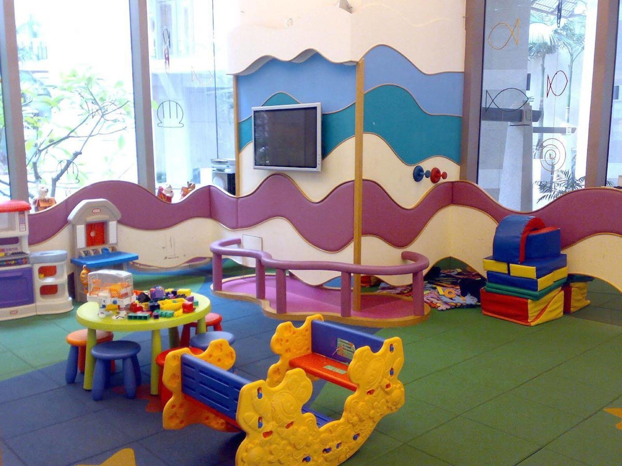 Rambler Oasis Гонконг
